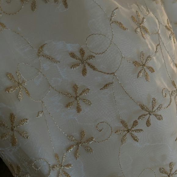 Fancy ivory girls dress with gold - Picture 2 of 2